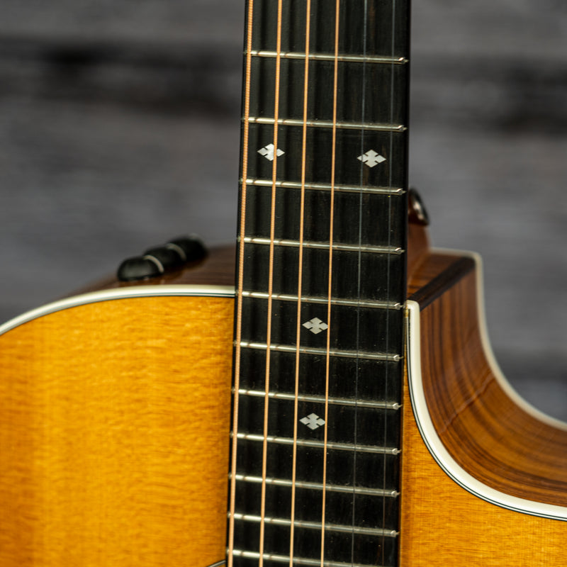 Taylor 214ce DLX