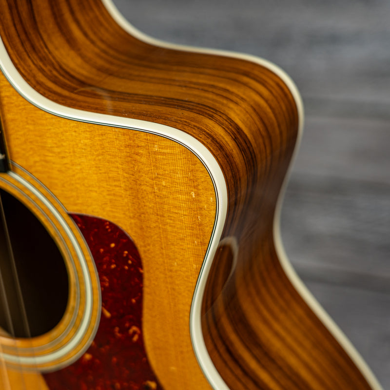 Taylor 214ce DLX