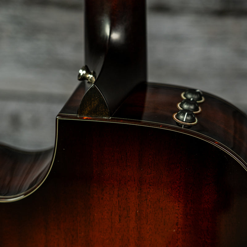 Taylor 522ce