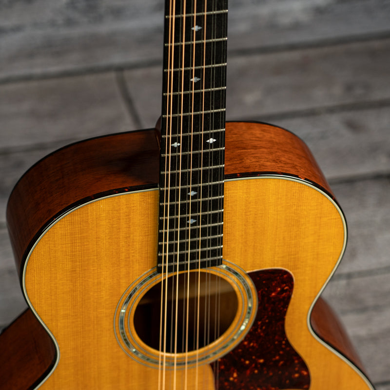 Taylor 555
