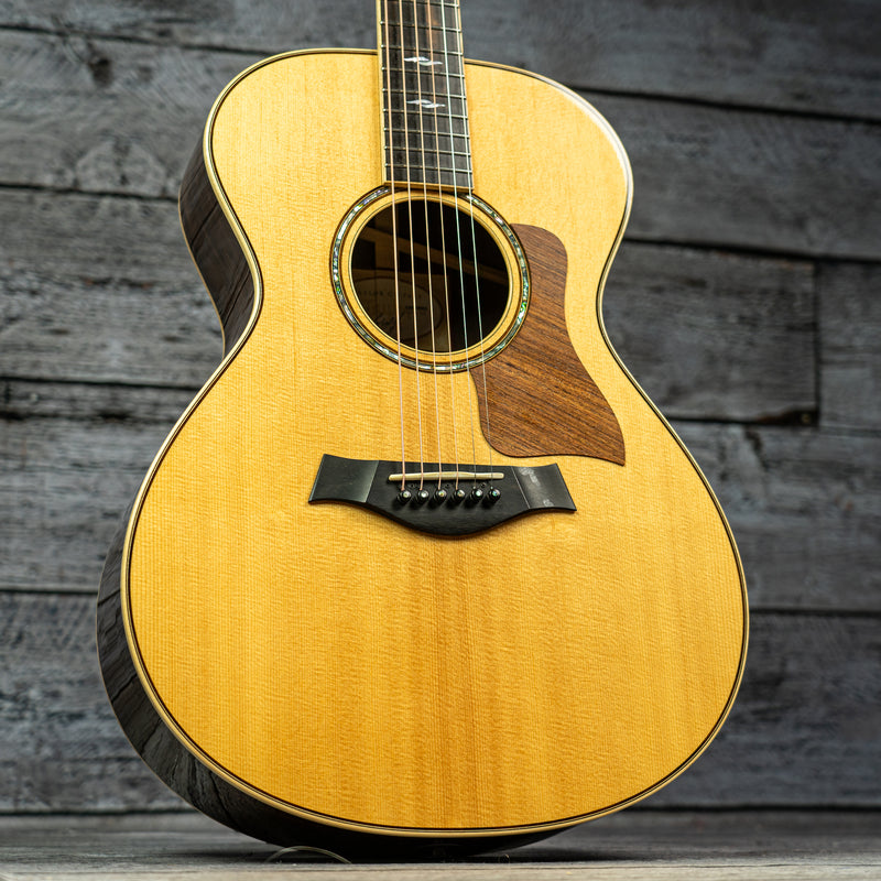 Taylor 812e