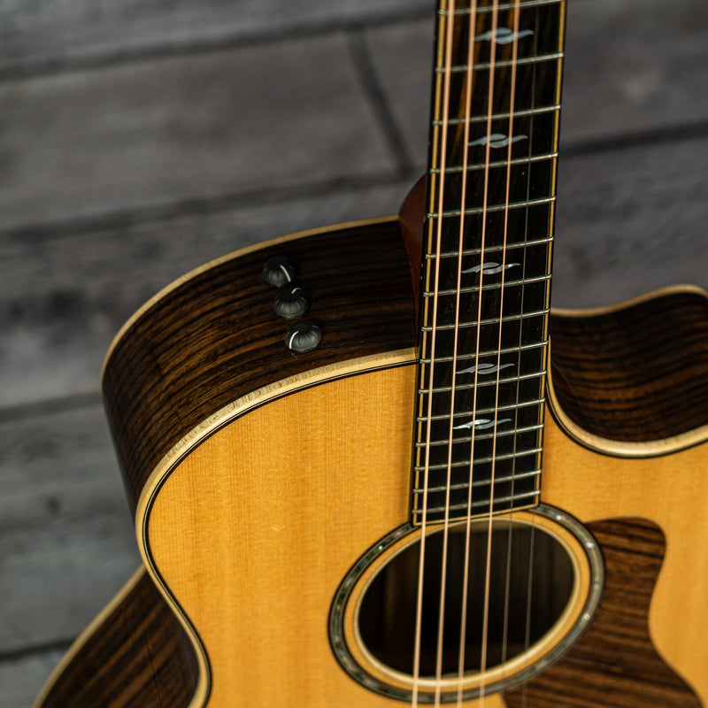 Taylor 814ce