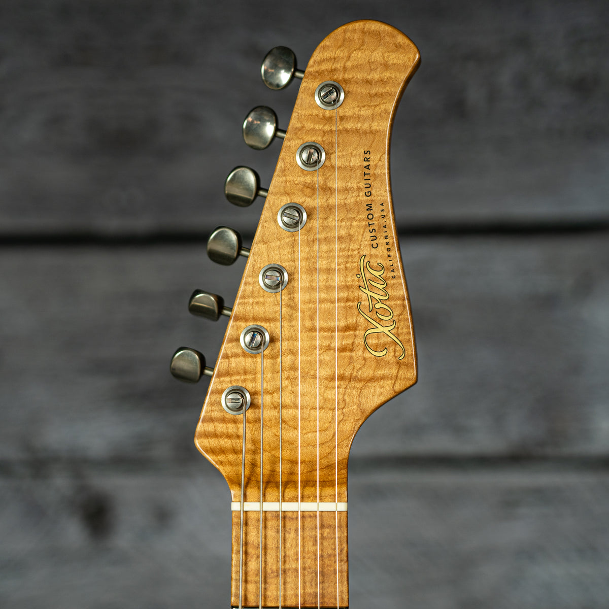 Xotic XSC-2 - Light Aging, Roasted 5A Maple Neck, Metallic Purple