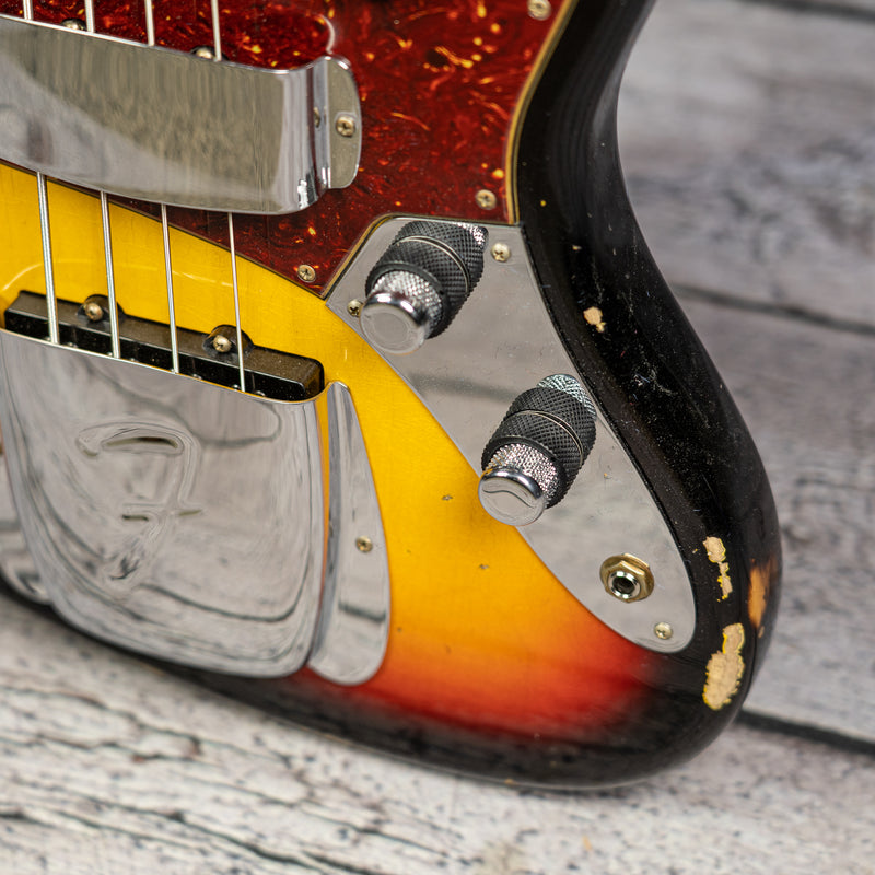 Fender '62 J Bass Relic - 3-Color Sunburst