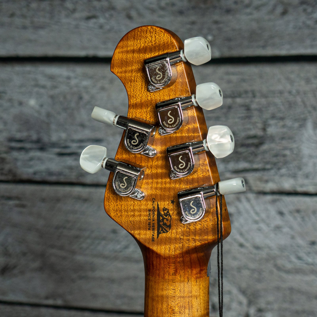 ernie_ball_music_man_axis_roas